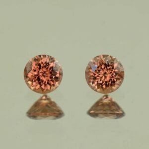 RoseZircon round pair 4.6mm 1.13cts H zn7677