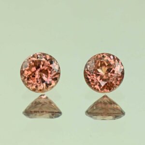RoseZircon round pair 5.0mm 1.49cts H zn4660