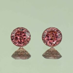 RoseZircon round pair 5.5mm 2.00cts H zn4651