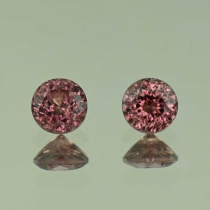 RoseZircon round pair 5.5mm 2.10cts H zn4890