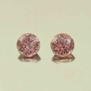 RoseZircon round pair 5.5mm 2.13cts H zn5564