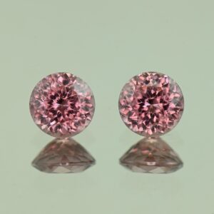 RoseZircon round pair 6.0mm 2.52cts H zn6063