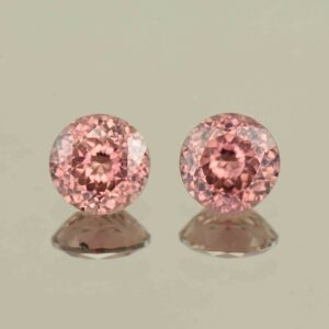RoseZircon round pair 7.0mm 3.84cts H zn6130