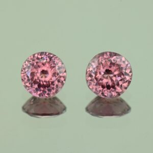 RoseZircon round pair 7.0mm 3.88cts H zn6132