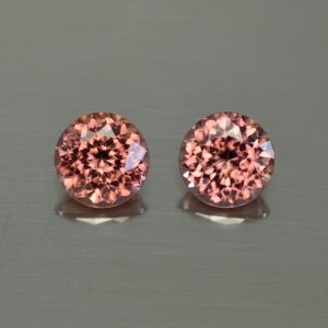 RoseZircon round pair 8.0mm 5.78cts H zn3519