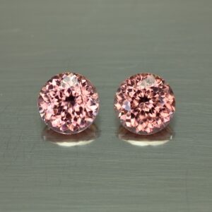 RoseZircon round pair 8.1mm 6.27cts H zn3528