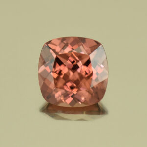 RoseZircon sq cush 7.5mm 2.56cts H zn3131