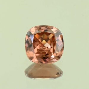 RoseZircon sq cush 7.6mm 2.40cts H zn7803