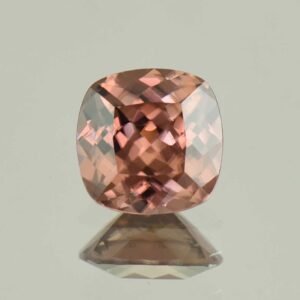 RoseZircon sq cush 8.1mm 3.08cts H zn3133