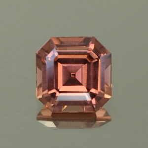 RoseZircon sq eme 7.4mm 2.93cts H zn4395