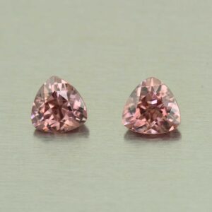 RoseZircon trill pair 5.4mm 1.72cts H zn5421