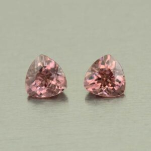 RoseZircon trill pair 5.5mm 1.72cts H zn5420