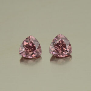 RoseZircon trill pair 5.5mm 1.78cts H zn5245
