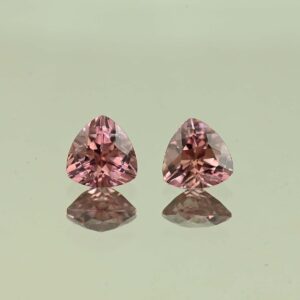 RoseZircon trill pair 6.9mm 3.18cts H zn3110