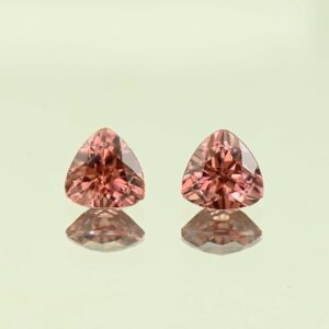 RoseZircon trill pair 8.0mm 5.22cts H zn3100