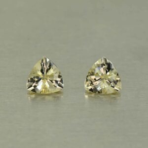 Scapolite trill pair 5.0mm 0.74cts N sc184
