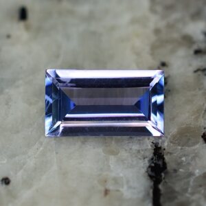 Tanzanite baguette 9.0x5.0mm 1.11cts tz215