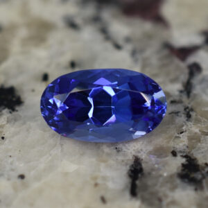 Tanzanite oval 12.8x7.5mm 5.08cts b H tz146 crop
