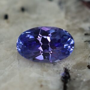 Tanzanite oval 9.3x5.9mm 2.10cts tz122
