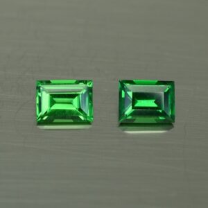 Tsavorite baguette pair 4.4x3.3mm 0.54cts ts362