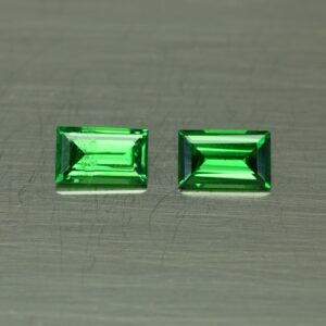 Tsavorite baguette pair 5.2x3.2mm 0.62cts ts361