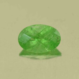 Tsavorite ch oval 8.9x5.9mm 1.52cts N ts525