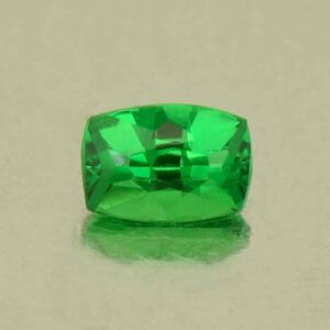 Tsavorite cush 3.6x2.5mm 0.15cts N ts528