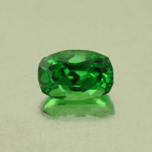 Tsavorite cush 5.5x3.7mm 0.57cts N ts535