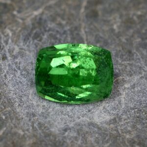 Tsavorite cushion 8.1x6.2mm 2.10cts ts210