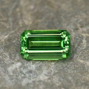 Tsavorite eme cut 11.3x6.7mm 4.05cts b ts135 SOLD