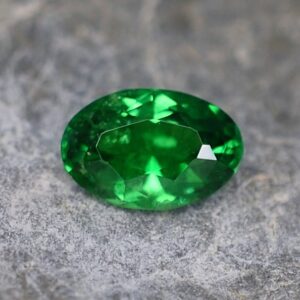 Tsavorite oval 6.7x4.5mm 0.68cts ts246