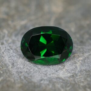 Tsavorite oval 8.4x6.2mm 1.76cts ts300