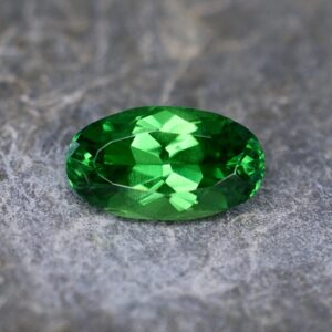 Tsavorite oval 9.9x5.6mm 1.81cts ts240