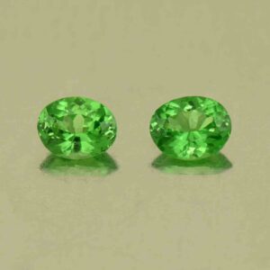 Tsavorite oval pair 4.8x3.8mm 0.61cts N ts634