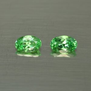 Tsavorite oval pair 5.5x3.5mm 0.81cts ts350