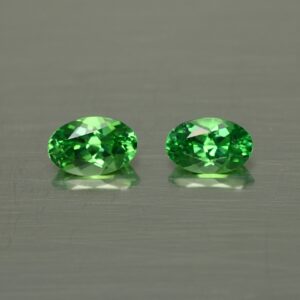 Tsavorite oval pair 5.5x3.5mm 0.82cts ts351