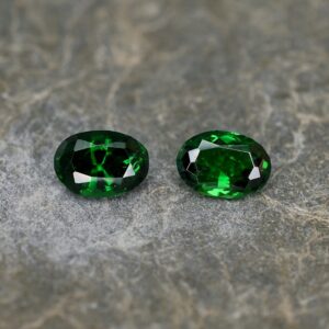 Tsavorite oval pair 6.2x4.4mm 1.24cts ts207