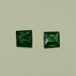 Tsavorite princess pair 4.2x3.9mm 0.63cts N ts423