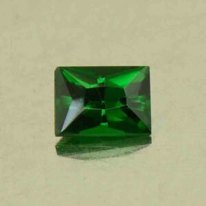 Tsavorite rect princess 3.4x2.5mm 0.13cts N ts641