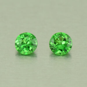 Tsavorite round pair 3.7 3.8mm 0.41cts N ts391