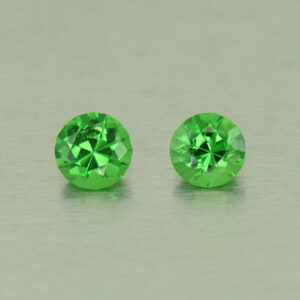 Tsavorite round pair 3.7 3.8mm 0.42cts N ts392