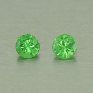 Tsavorite round pair 3.7mm 0.40cts N ts399