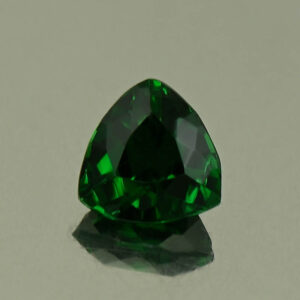 Tsavorite trill 5.2mm 0.68cts N ts443