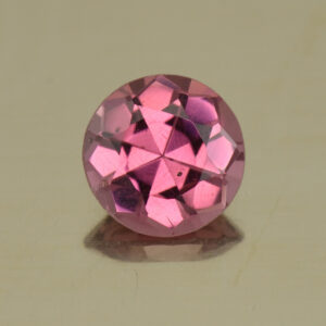 UmabliteGarnet round 6.7mm 1.28cts N ug733