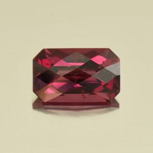 UmbaliteGarnet ch eme cut 12.0x7.4mm 4.74cts N ug738 SOLD