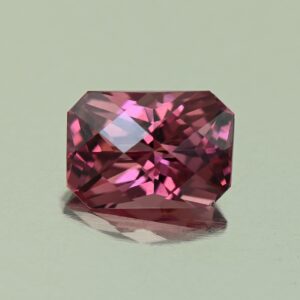 UmbaliteGarnet ch eme cut 7.0x5.0mm 1.18cts N ug963