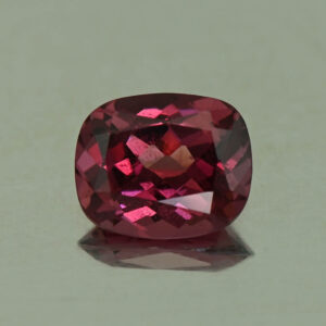 UmbaliteGarnet cush 7.1x5.9mm 1.24cts N ug487