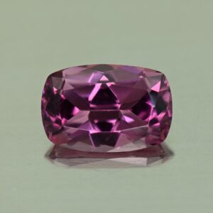 UmbaliteGarnet cush 7.9x5.2mm 1.18cts N ug485