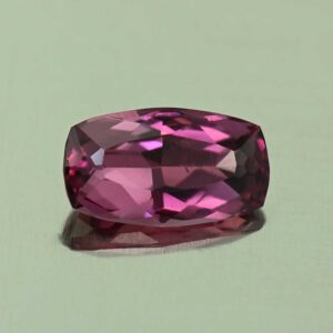 UmbaliteGarnet cush 8.1x4.6mm 1.06cts N ug1158