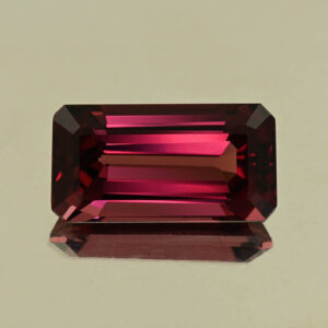 UmbaliteGarnet eme cut 13.9x7.3x5.7mm 6.43cts N ug1518